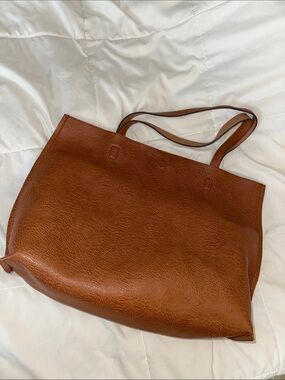 Classic Leather Tote Bag - Brown